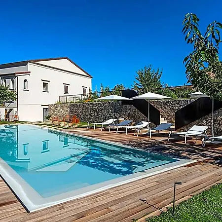 Laqua Countryside Hotel